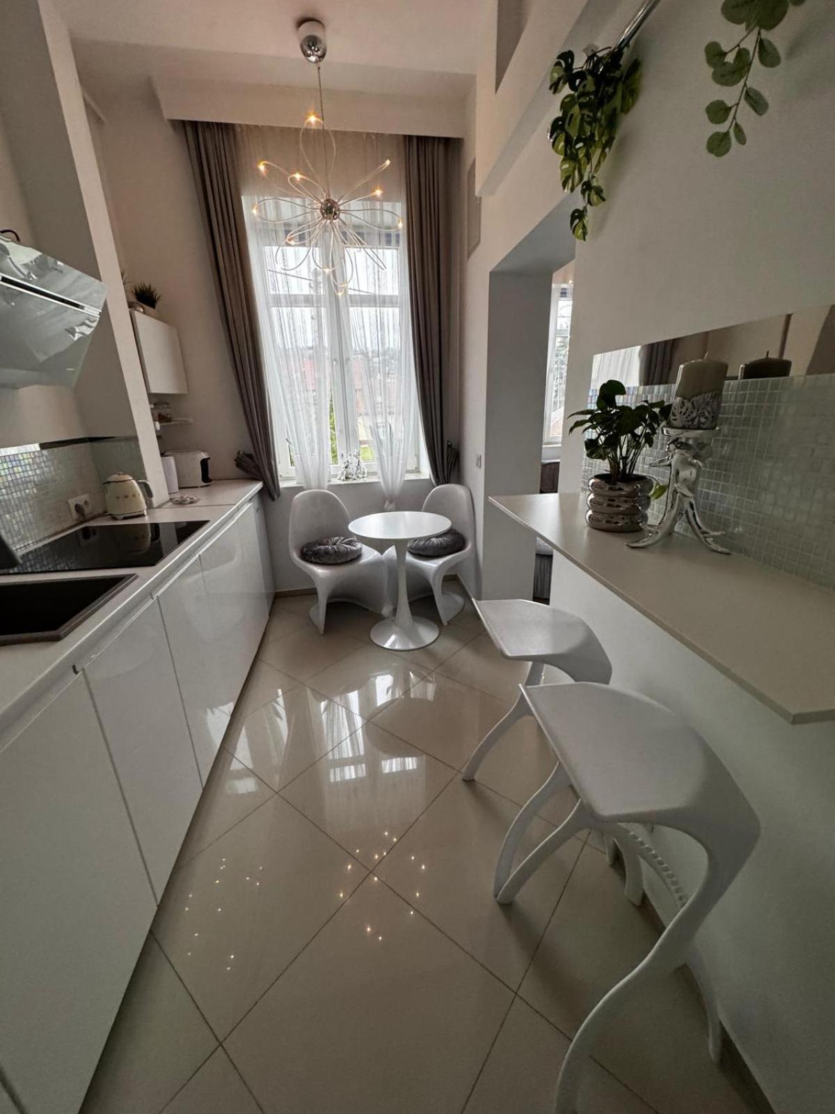 Salt Inn Apartments No 2 - Jacuzzi เวียลิชกา ภายนอก รูปภาพ